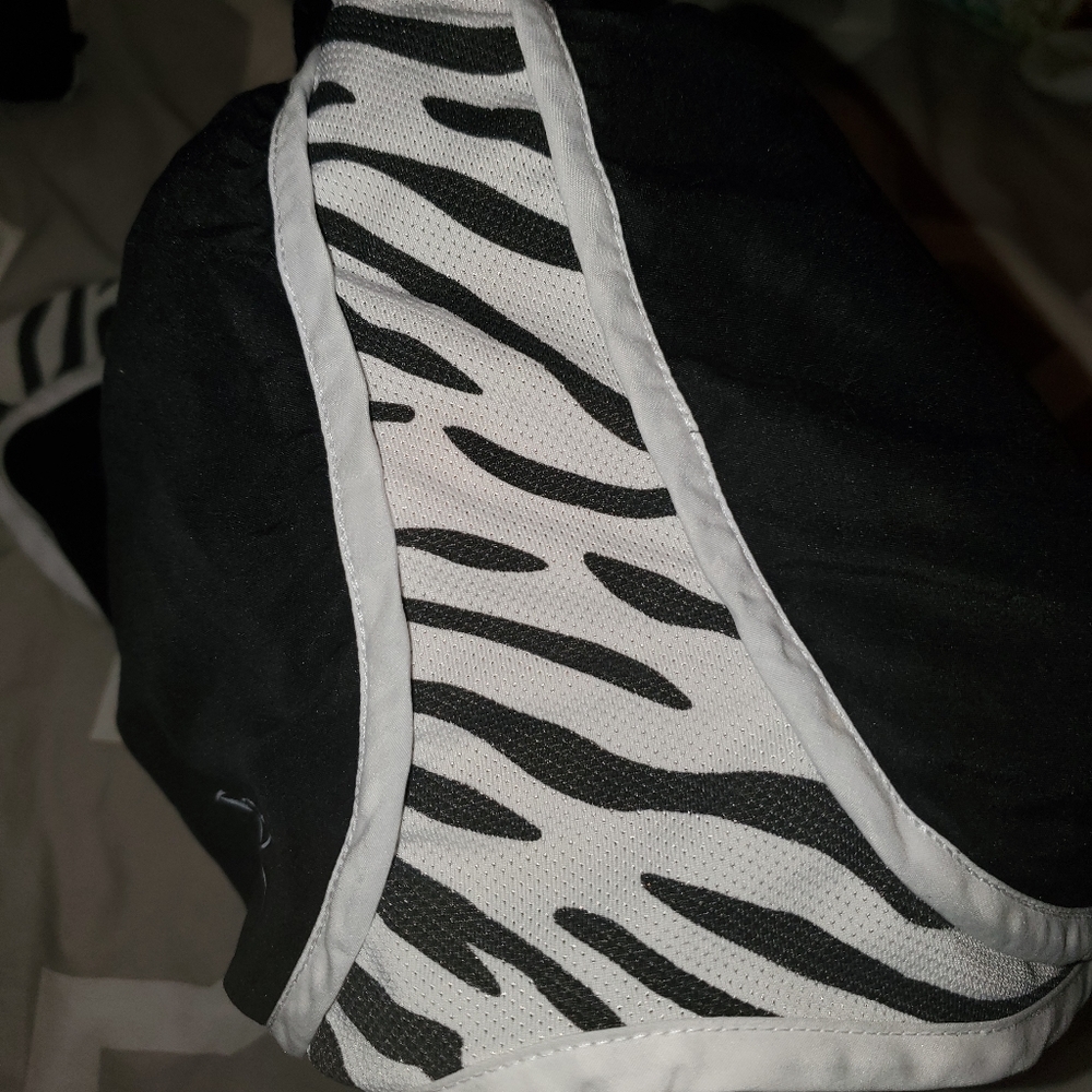 Running shorts - Picture 2 of 2